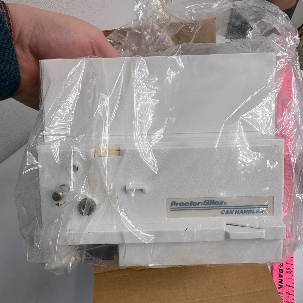 Proctor Silex Concorde Collection Under the Cabinet Can Opener‎ C4434 electric